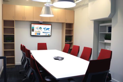 Comfortable & well-equipped meeting room